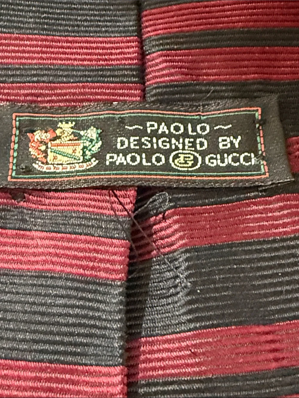 Gucci Paolo Crest silk neck tie Burgundy & Black striped made in Italy vintage